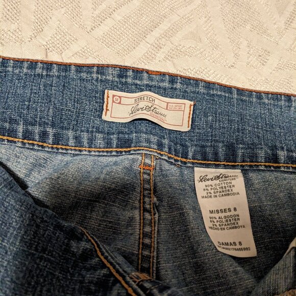 Levi Strauss Boho Low Rise Flare Jean (size 8) - Picture 4 of 4